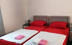 Sara Apartments